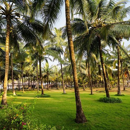 Blue Ocean The Fern Resort & Spa Ganpatipule Exterior photo