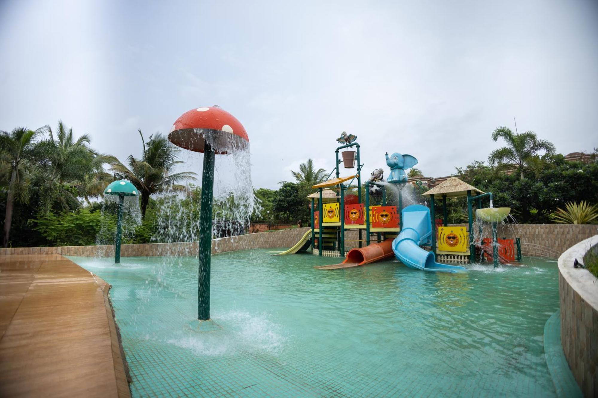 Blue Ocean The Fern Resort & Spa Ganpatipule Exterior photo