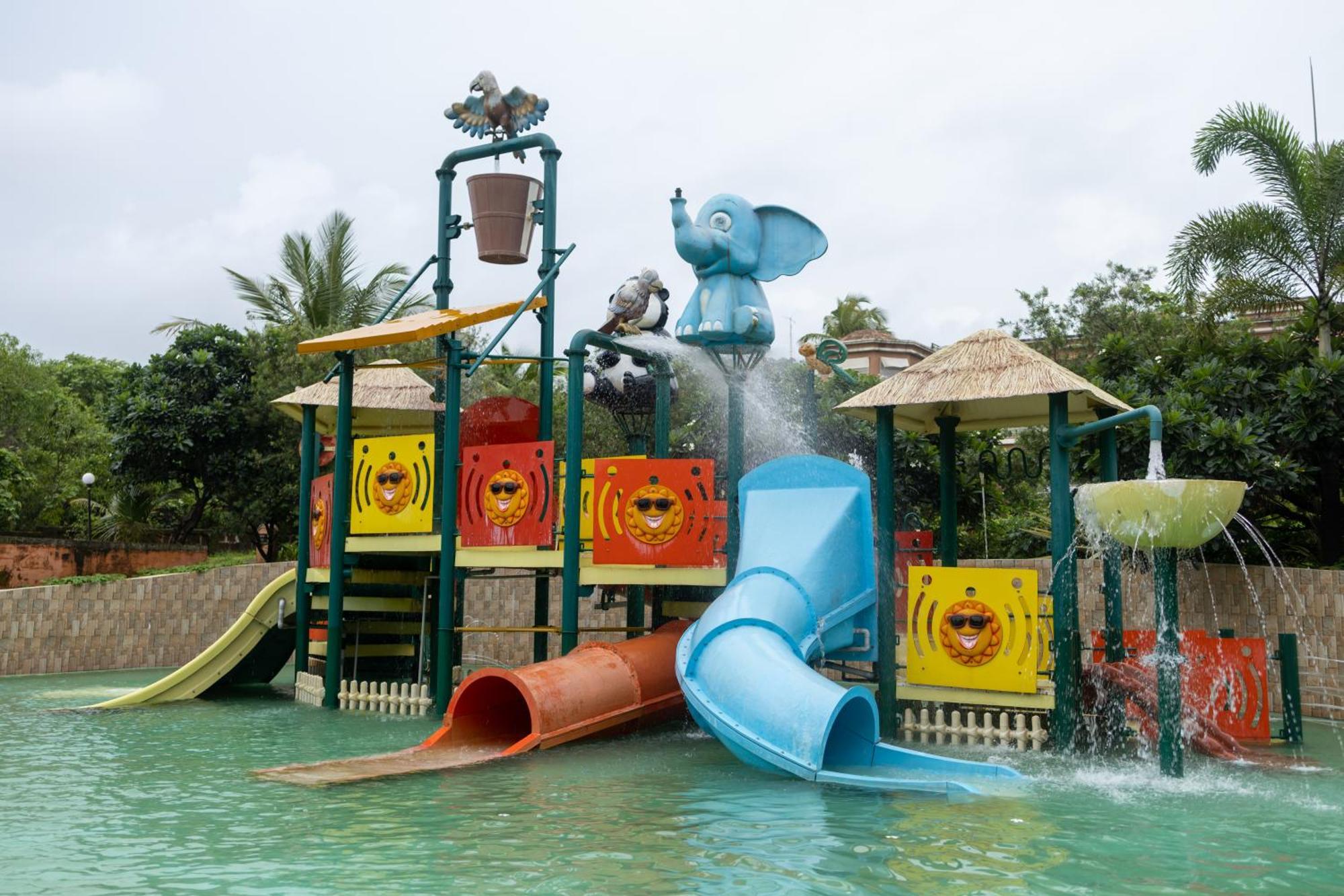 Blue Ocean The Fern Resort & Spa Ganpatipule Exterior photo