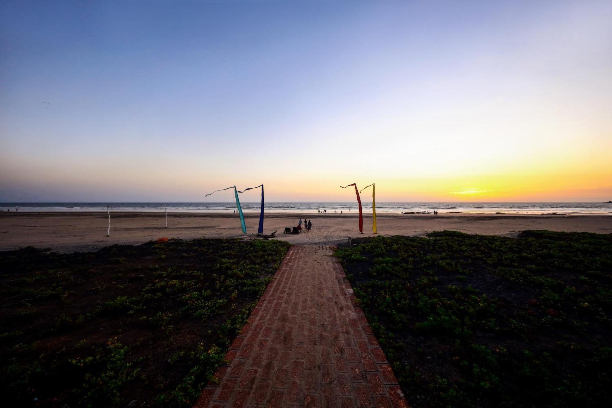 Blue Ocean The Fern Resort & Spa Ganpatipule Exterior photo