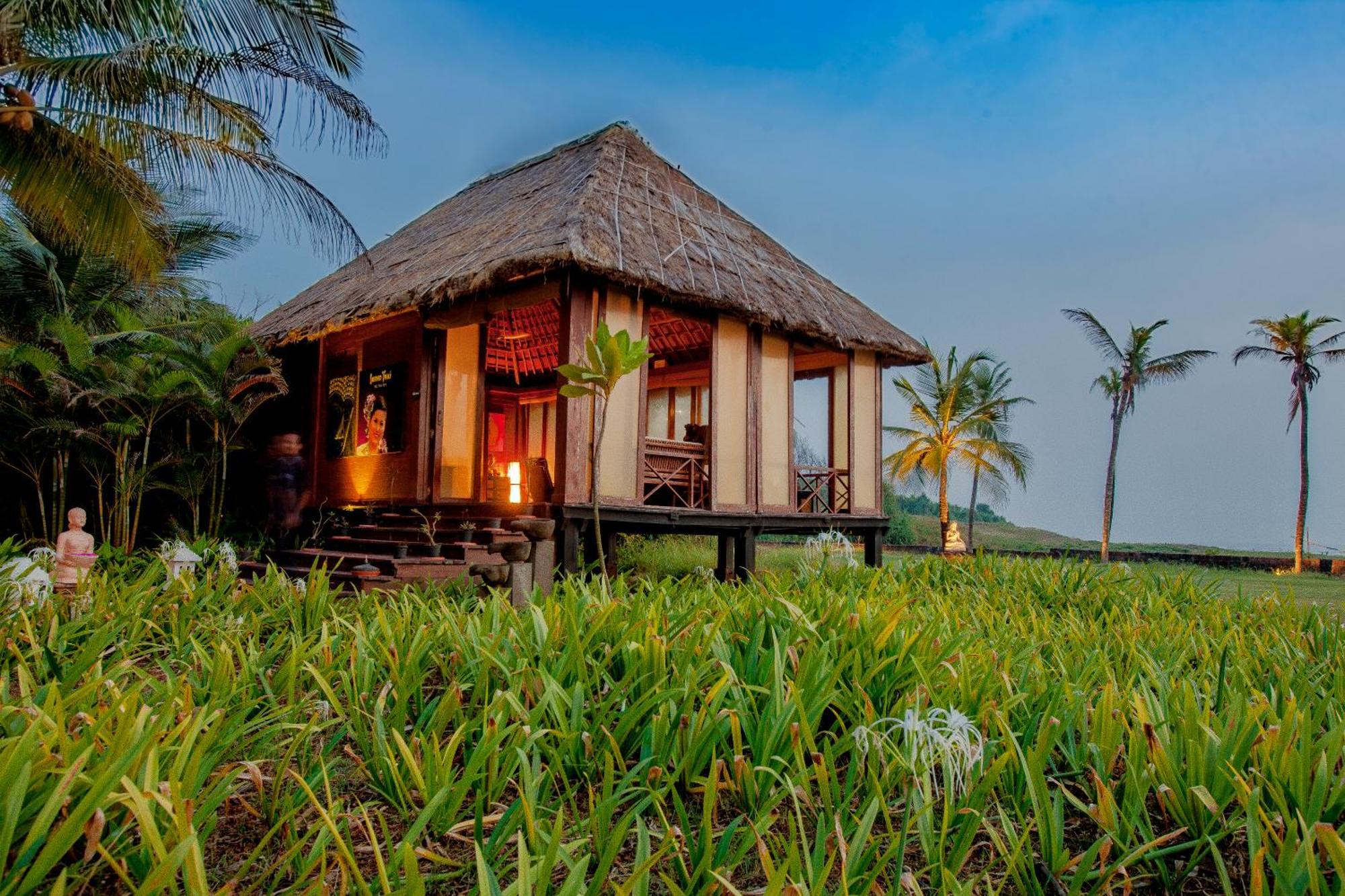 Blue Ocean The Fern Resort & Spa Ganpatipule Exterior photo