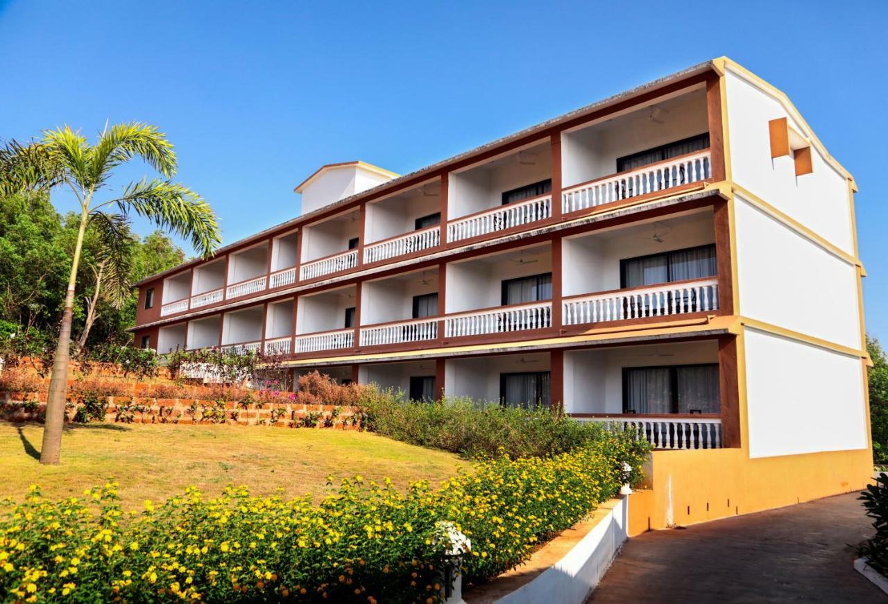 Blue Ocean The Fern Resort & Spa Ganpatipule Exterior photo